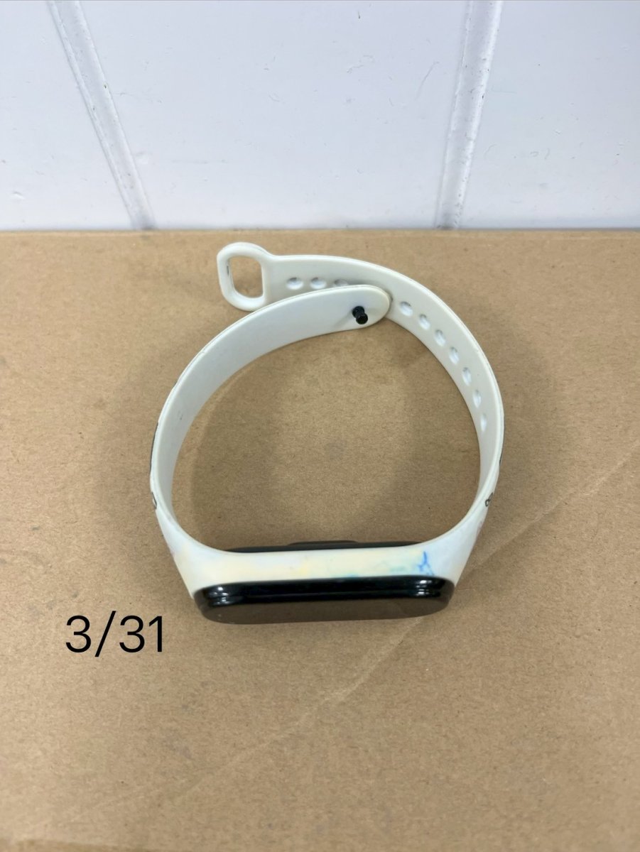 白色電子錶