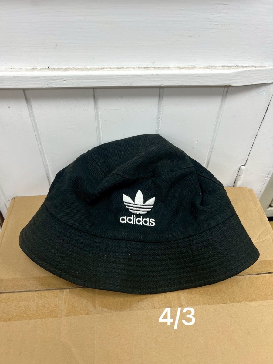 黑色帽子