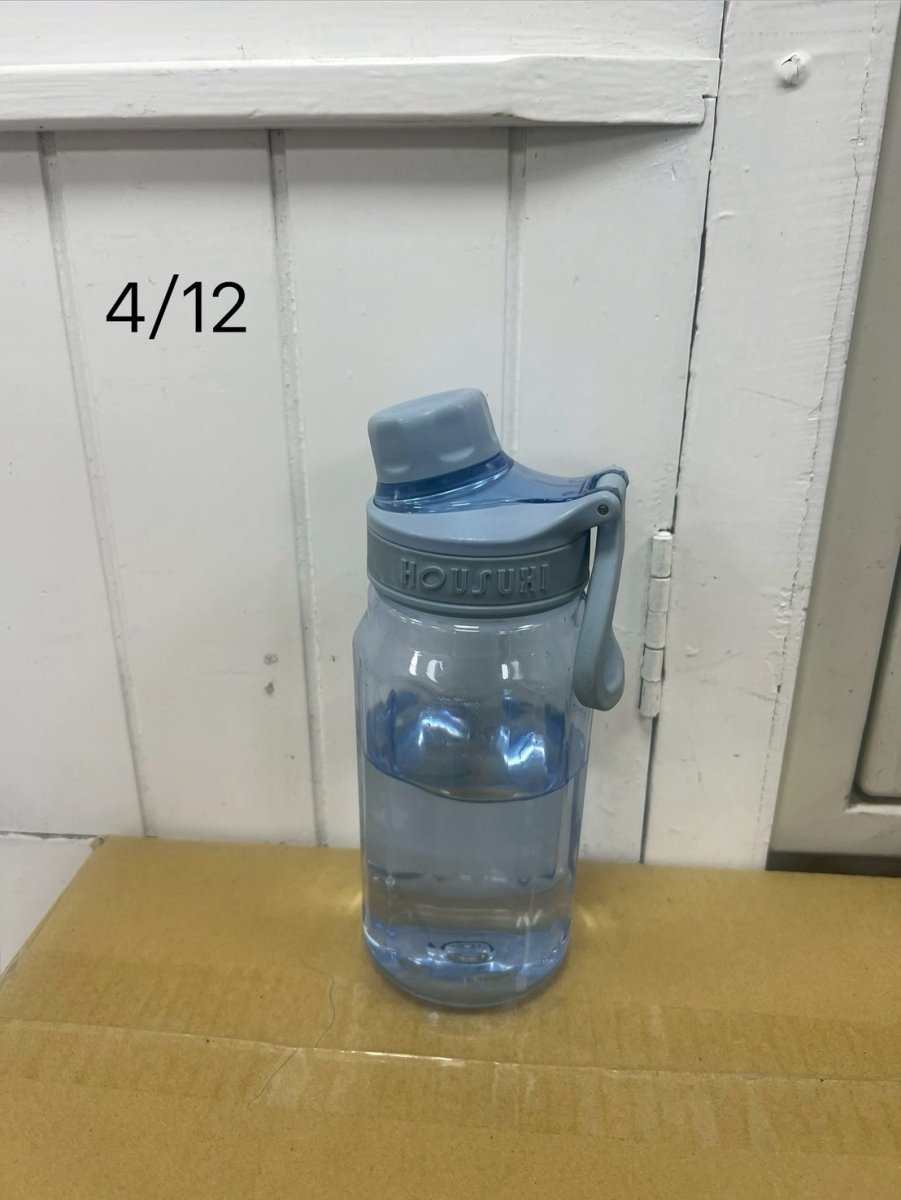 藍色水壺
