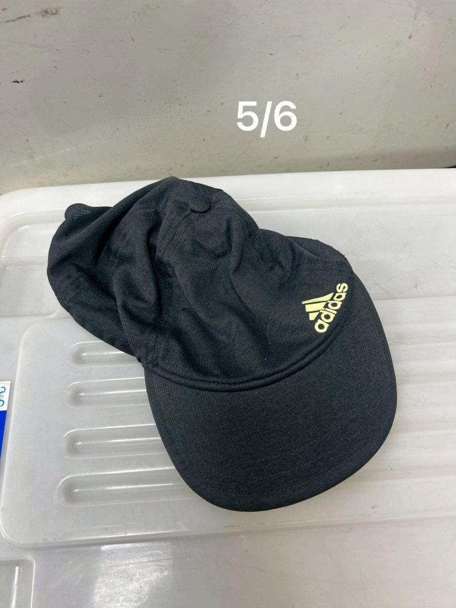 adidas帽子
